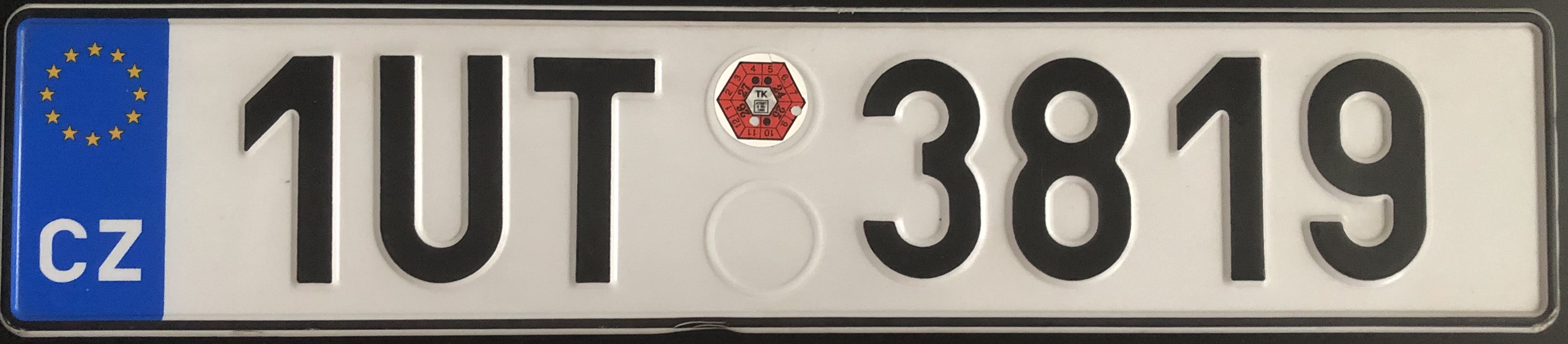 Czech Republic license plate 1UT 3819