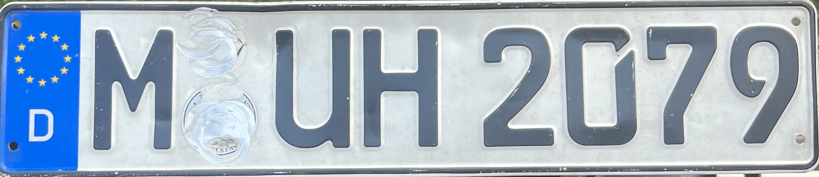 Germany license plate M UH 2079